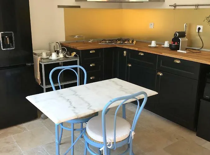 Апартаменты Annexe Bastide Du Paradou *