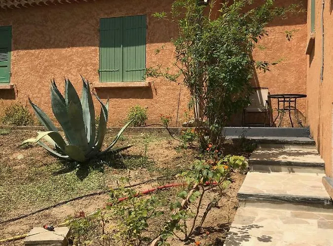 Апартаменты Annexe Bastide Du Paradou